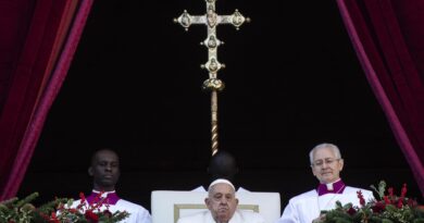 Papa Francisco aconseja a las familias comer juntos, hablar y no estar con el teléfono móvil