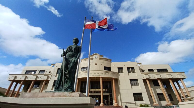 Fiscalía presenta cargos por asesinato tras la muerte del conductor de camión de la basura