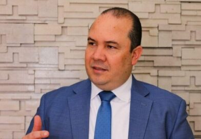 Politólogo advierte conflicto en Medio Oriente seguirá impactando la economía