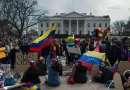 Tribunal faculta a Trump a retirar residencia temporal a más de 530 mil migrantes