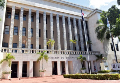 Más del 83 % de docentes evaluados obtiene altas calificaciones en desempeño
