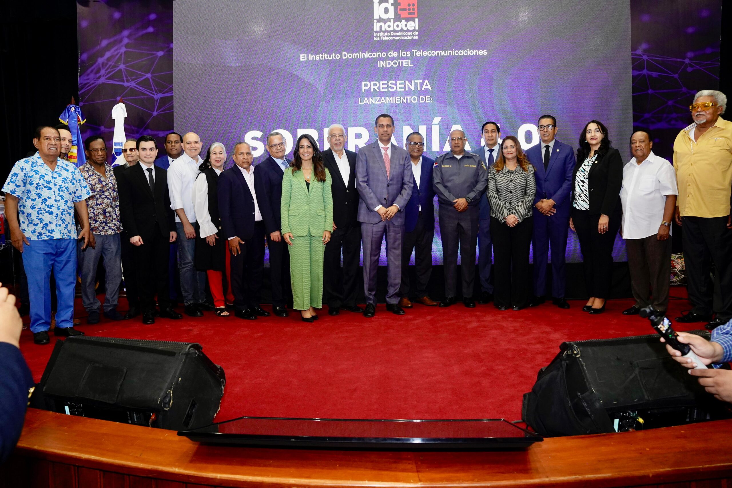 Lanzan proyecto para mitigar interferencias de emisoras haitianas en RD