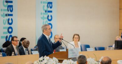 Abinader dice RD impulsa la justicia social con aumentos salariales y récord de empleo formal