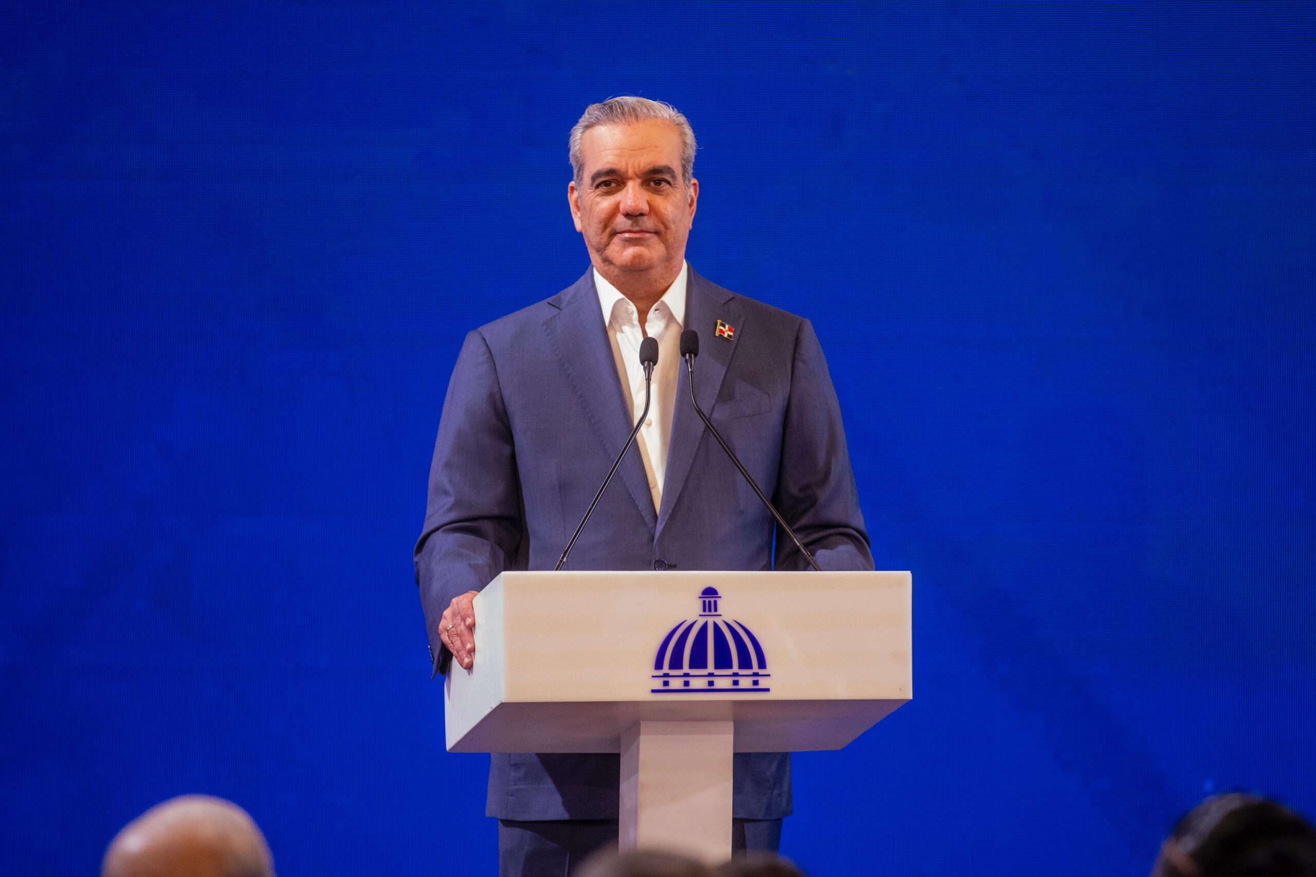 Abinader llama a los presidenciables del PRM a respetar las leyes