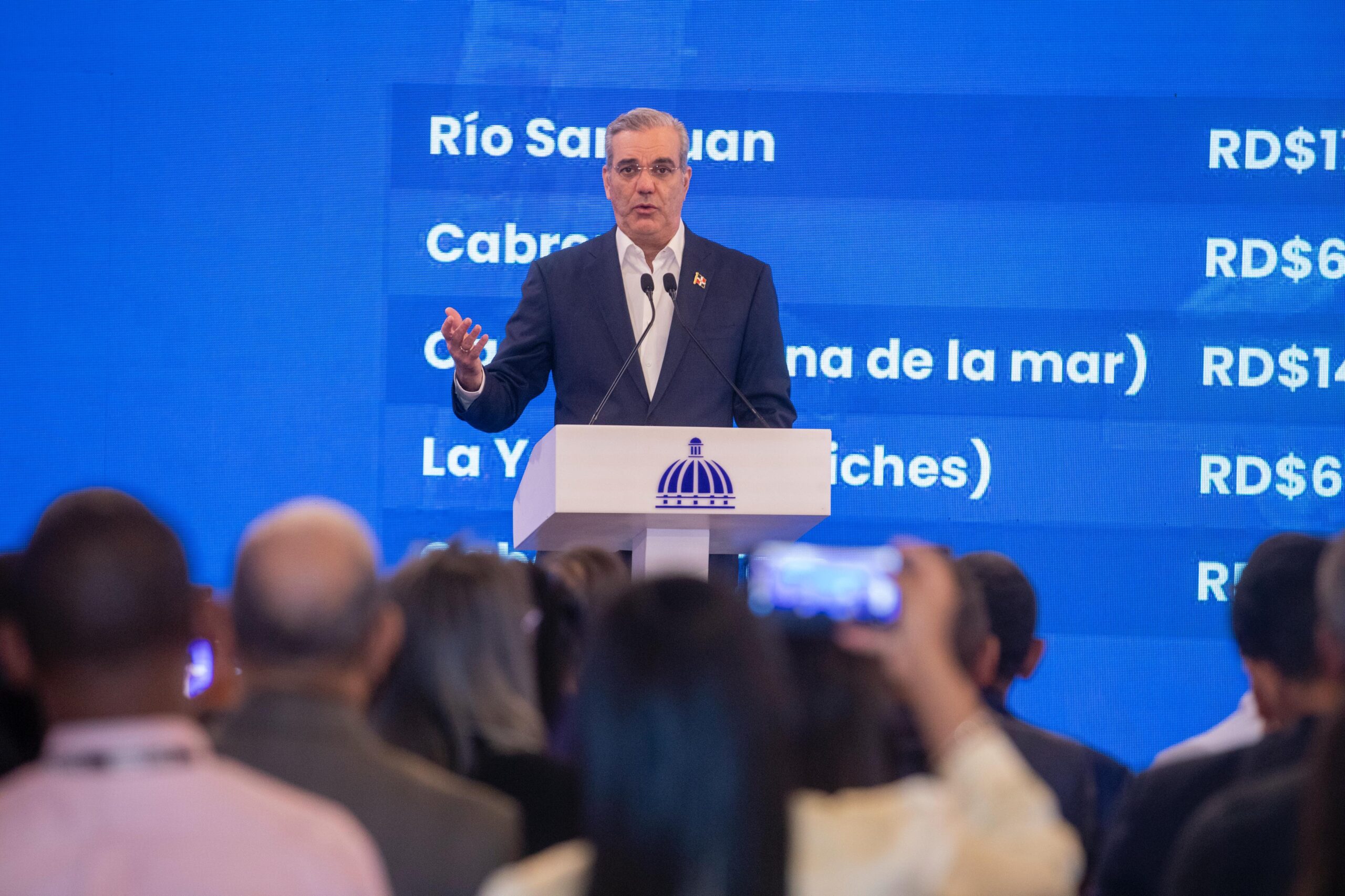 Abinader dice sectores privado y público han invertido US$531.5 MM en puertos de RD