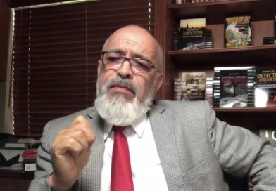 Ángel Martínez enfrentará juicio de fondo por presunta difamación a Faride