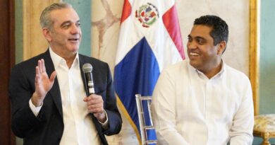 Gobierno invertirá RD$ 800 MM para construir 30 multiusos en GSD