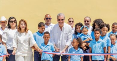 Gobierno entrega dos escuelas en Puerto Plata con capacidad para más de mil estudiantes 