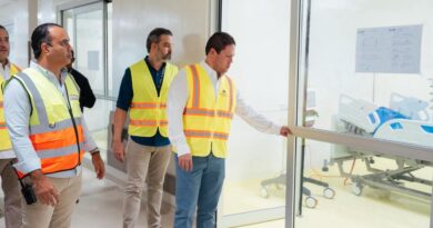 Ministro Bonilla supervisa avances para la entrega de la Ciudad Sanitaria Luis E. Aybar