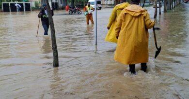 Ayuntamiento de SDE intensifica limpieza de imbornales para mitigar inundaciones