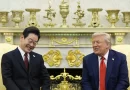 Corea del Sur cierra el acuerdo comercial con Trump tras obsequiarle con una corona dorada