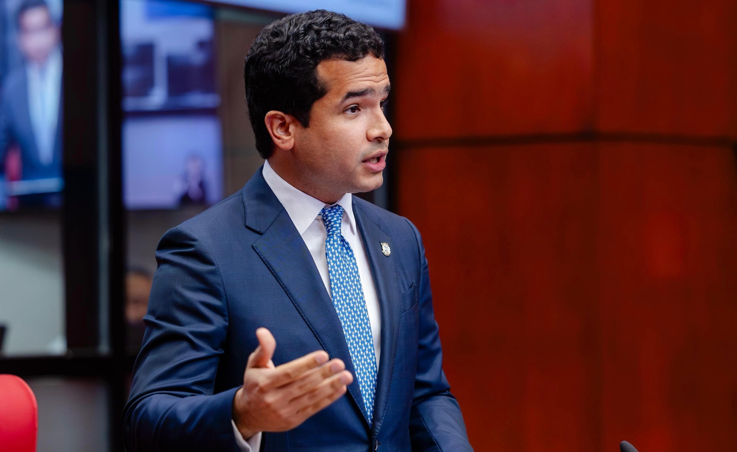 Senado continua estudio a propuesta de Omar para reforma al Código Procesal