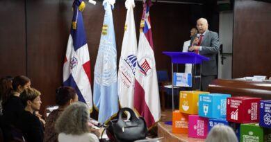 Minerd capacita a funcionarios y docentes en derechos humanos