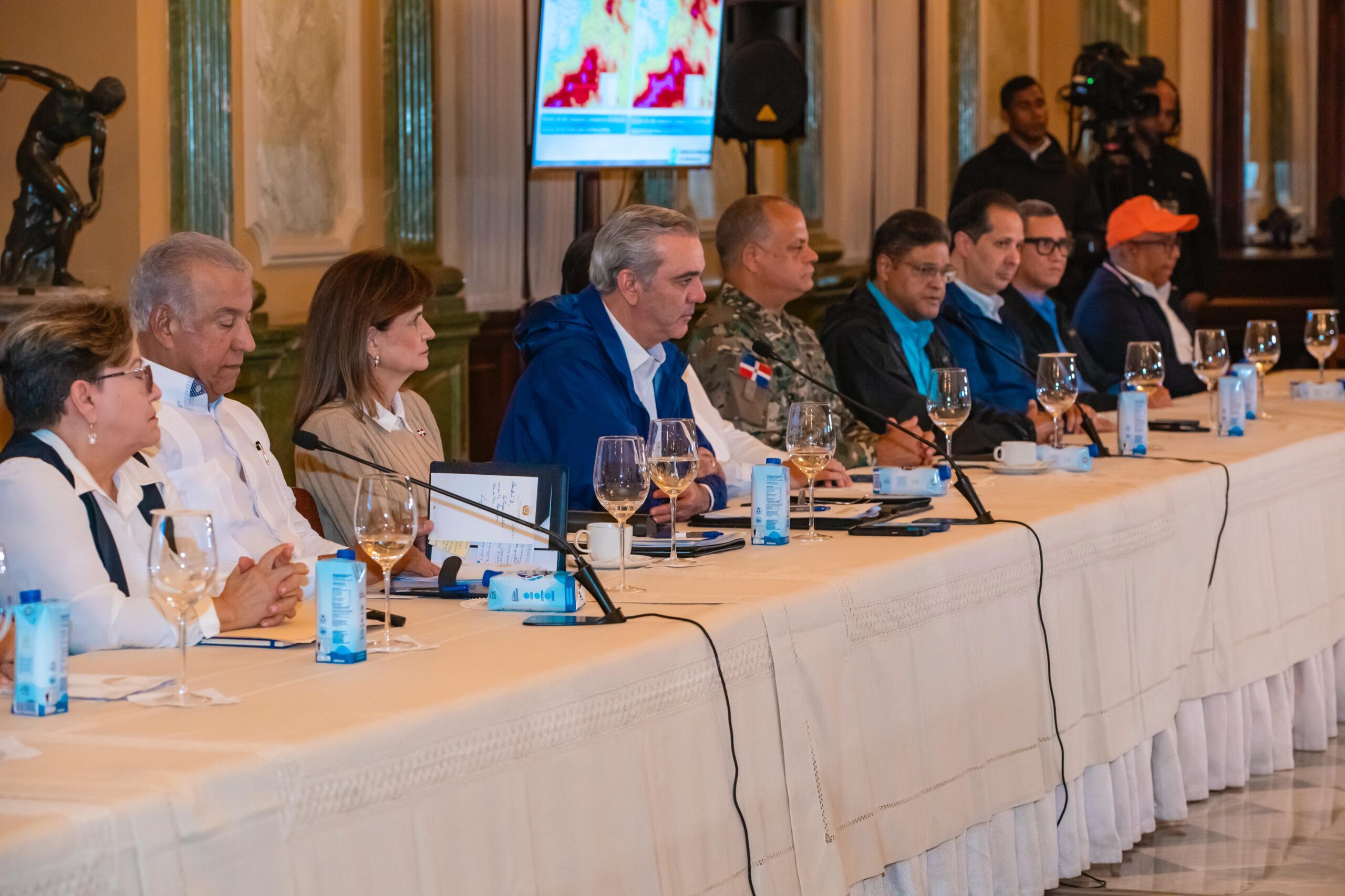 RD mantiene suspensión de labores y docencia este jueves en provincias en alerta roja