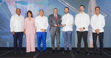 Industria del asfalto reconoce a Leonardo Aguilera por su apoyo al desarrollo del sector