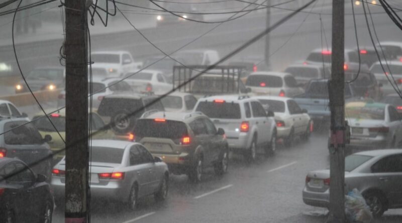 Vaguada seguirá generando precipitaciones significativas este domingo Vaguada seguirá generando precipitaciones significativas este domingo
