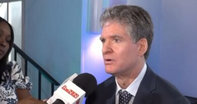 José Alfredo Corripio respalda propuesta de Omar para indexar salarios