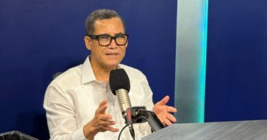 Olivares resalta que este gobierno ha hecho 44 aumentos salariales