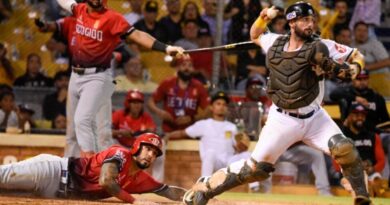 Escogido derrota a las Águilas y se mantiene firme en la lucha por la clasificación