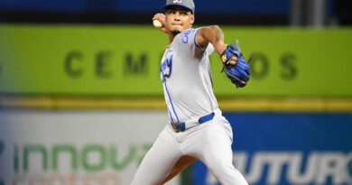 Tigres del Licey superan 5-3 a los Leones; Abreu domina y Mauricio brilla en su debut