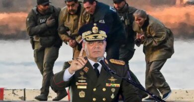 Experto en inteligencia afirma que Padrino López habría facilitado la captura de Maduro