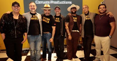 Manny Pérez se estrenará en la comedia con “La Vida Chueca”