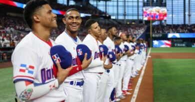 República Dominicana desata su artillería y vence 12-4 a Detroit en histórica noche en el Quisqueya