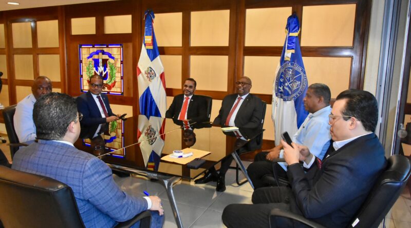 ITLA y UASD exploran acuerdo para fortalecer la formación tecnológica