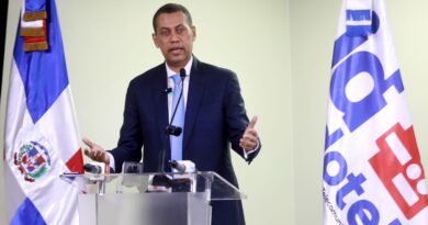 Guido aboga por fortalecer la regulación y la protección al usuario en telecomunicaciones