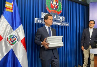 Omar Fernández reintroduce proyecto para eliminar pago de anticipo a las mipymes