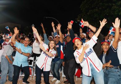 Alcaldía del DN proyecta ante miles de fanáticos en el malecón el juego RD-Venezuela