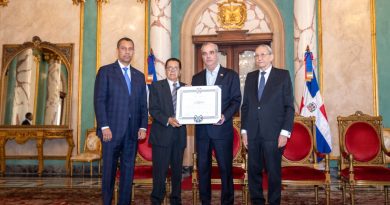 Abinader exalta legado de Orlando Martínez con Orden al Mérito Duarte, Sánchez y Mella