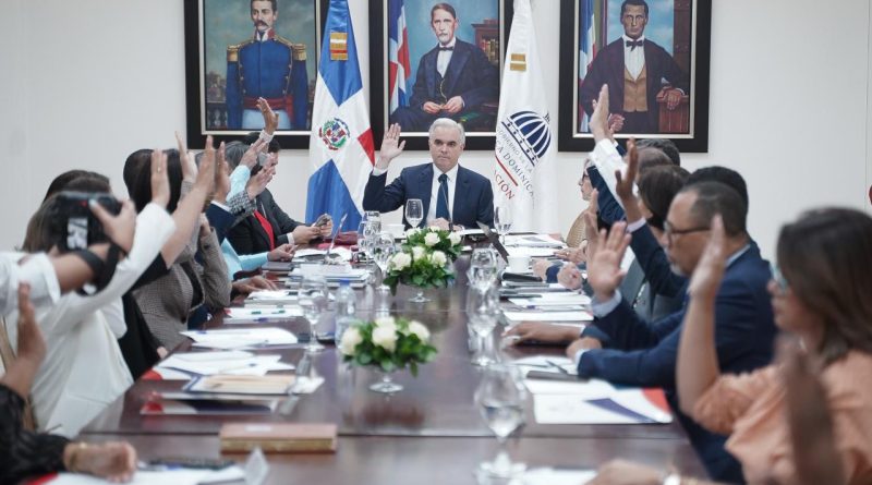 Minerd impulsa estrategia para integrar inteligencia artificial y competencias digitales en las aulas