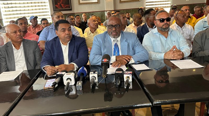 Transportistas mantienen precios de pasajes pese al alza de combustibles Transportistas mantienen precios de pasajes pese al alza de combustibles