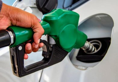 Gobierno dispone aumento de 5 pesos en el precio de las gasolinas y el diésel