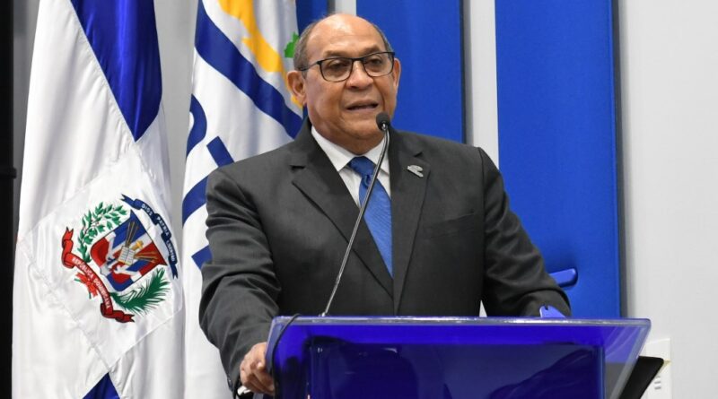 Santos Badía consultará a expresidentes y sectores nacionales sobre reforma del sistema educativo Santos Badía consultará a expresidentes y sectores nacionales sobre reforma del sistema educativo