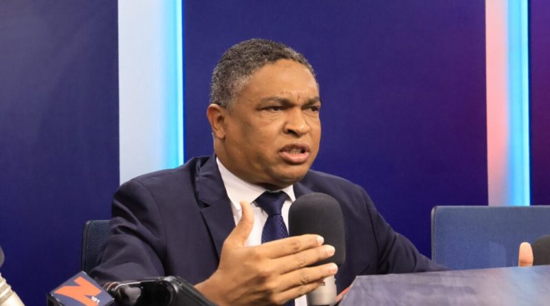 Yván Lorenzo pide al Gobierno someter a la justicia a funcionarios acusados de acoso sexual y laboral