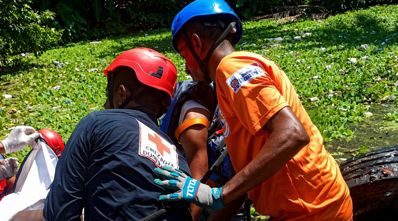 Tres personas fallecidas tras ser arrolladas por un camión en autopista 6 de Noviembre