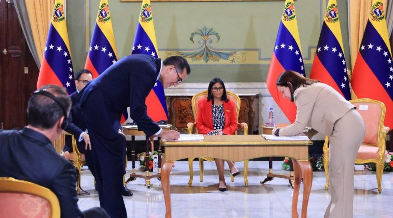 Venezuela firma acuerdos con dos empresas energéticas de Estados Unidos