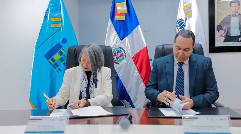 Inafocam e Ideice firman acuerdo para fortalecer evaluación e investigación educativa