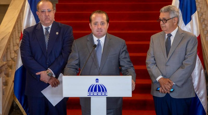 Gobierno restringe publicidad, viáticos y reduce en 50 % aportes a los partidos por crisis