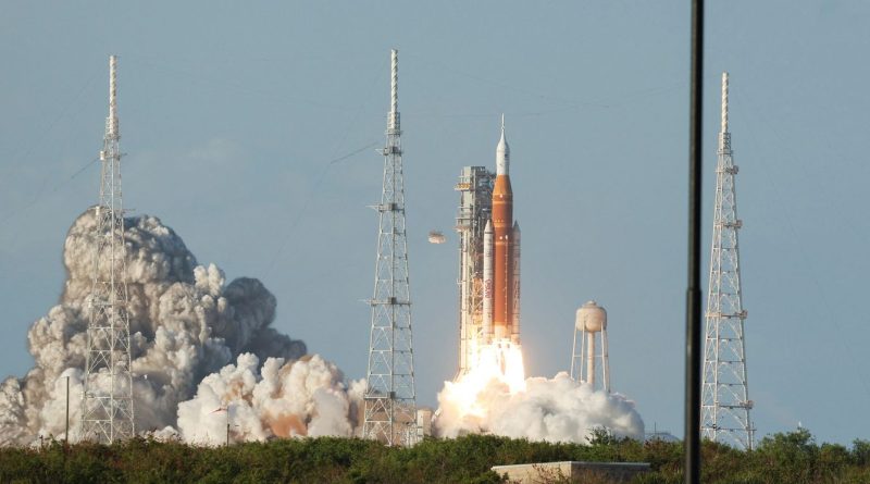 La misión Artemis II sigue su curso pese a experimentar un problema con el inodoro