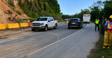 Restablecen el tránsito por la autopista Juan Pablo II tras deslizamientos