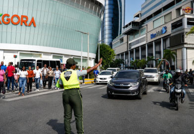 Digesett despliega operativo en centros comerciales por Día de las Madres