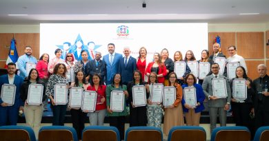 Senado reconoce a su personal con histórico premio por excelencia laboral