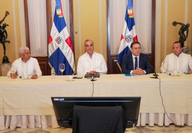 Gobierno asigna 800 millones de pesos para evitar alzas del pasaje en transporte público