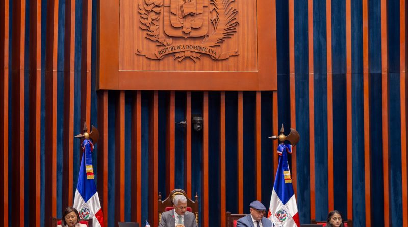 Senado da primer visto bueno a ley para impulsar inversiones en RD
