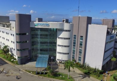 Ney Arias Lora recibe reconocimiento por calidad y capacidad de respuesta