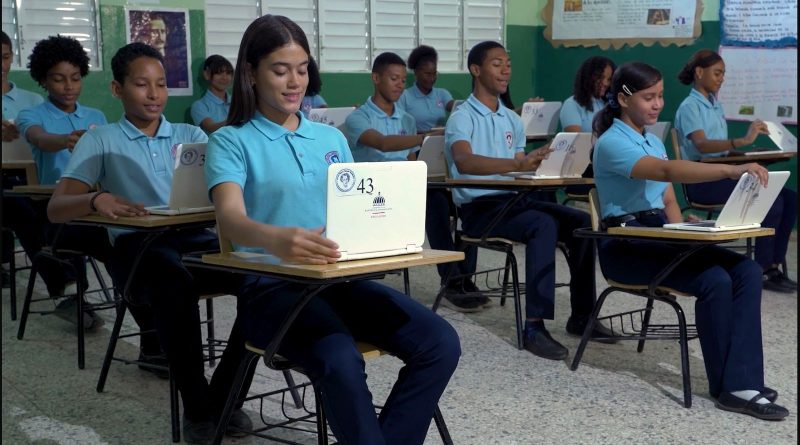 Minerd implementará programa de educación vial para estudiantes de bachillerato