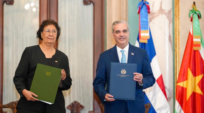República Dominicana y Surinam acuerdan ampliar las relaciones comerciales República Dominicana y Surinam acuerdan ampliar las relaciones comerciales